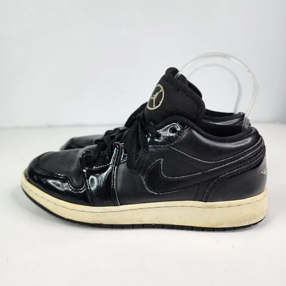 Nike Air Jordan 1 Low SE GS 